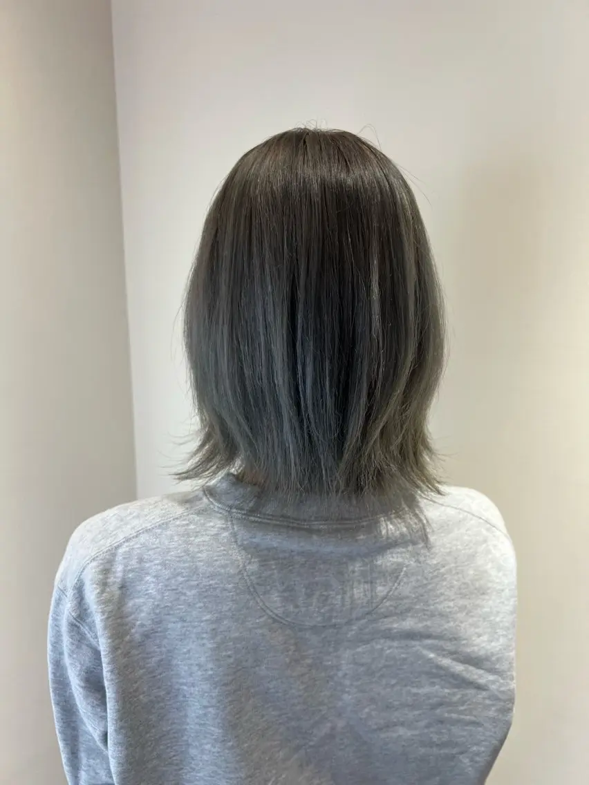 ミディアム ヘアカラー トリートメント 艶髪/透明感 レイヤー YUKIのヘアスタイル