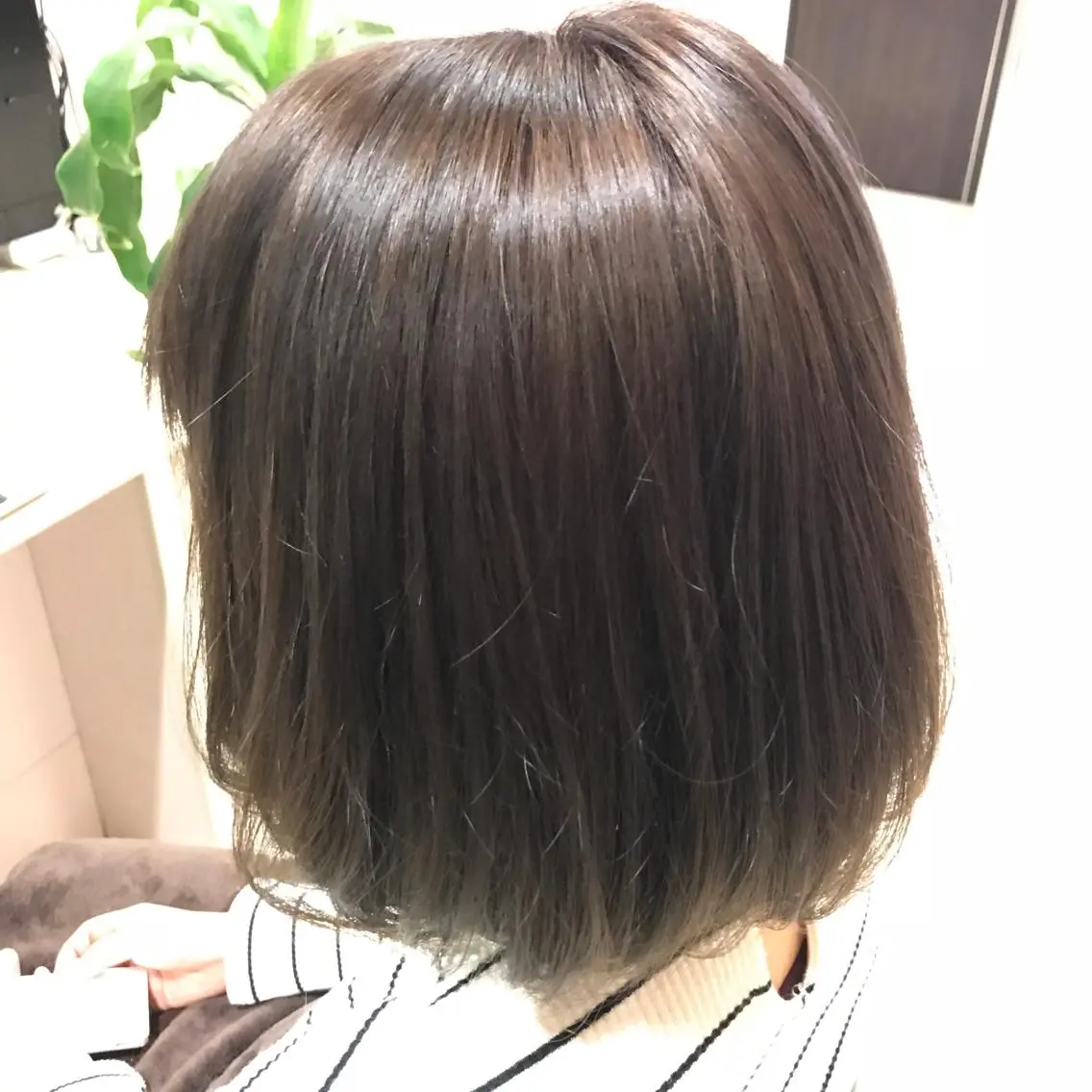 ショート カラー 透明感カラー グレージュ ラベンダーカラー ラベンダーグレージュ ラベンダーグレー カット ヘアカラー Oopsレイヤー 加藤澄都のヘアスタイル