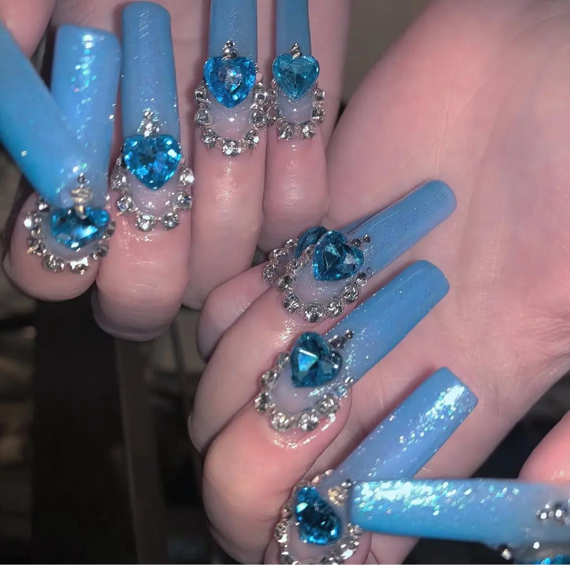 ネイル オーロラネイル フレンチネイル ジェルネイル ハロウィン キラキラネイル H.baby Nail Salonのネイルデザイン