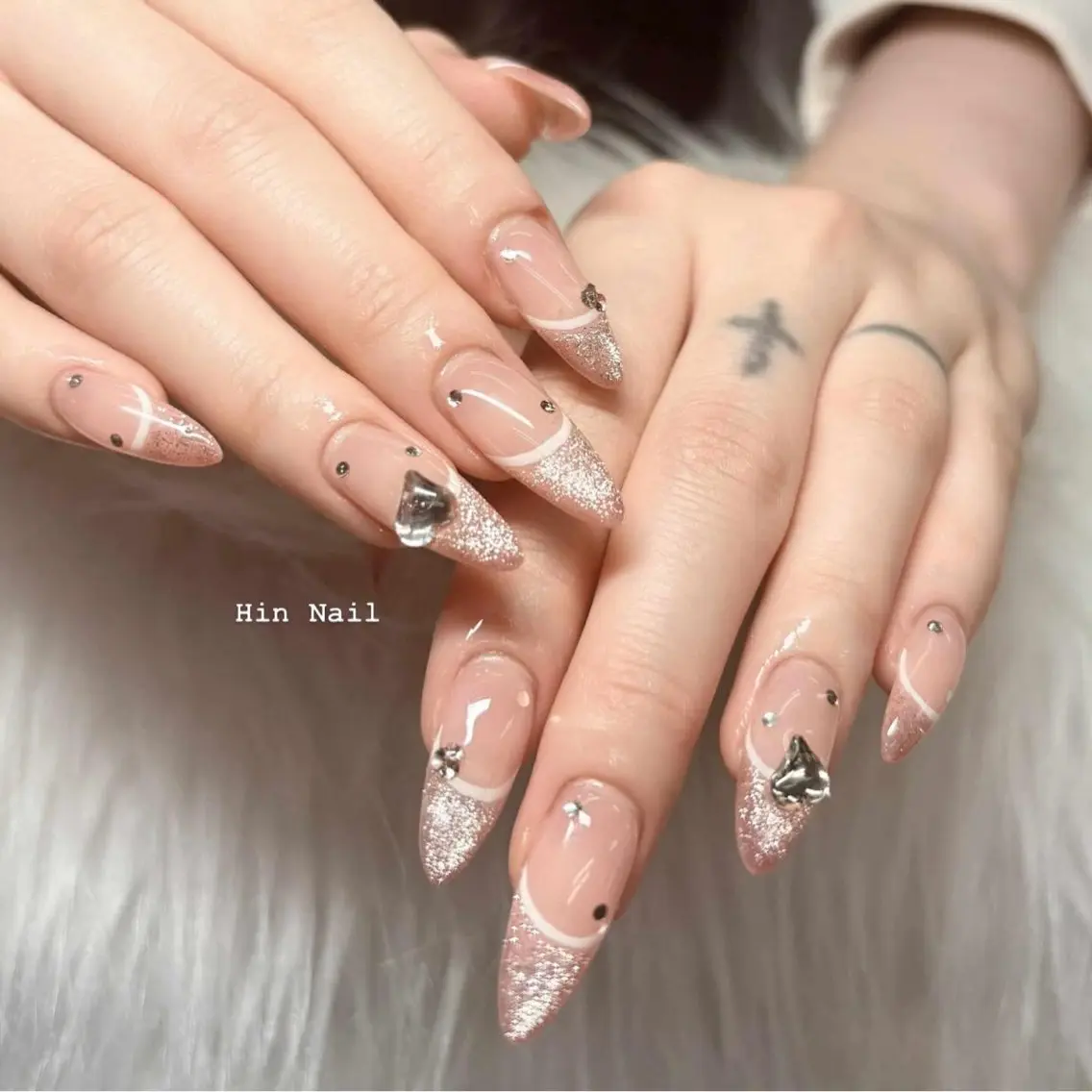 ネイル ハンドネイル HIN NAILのネイルデザイン