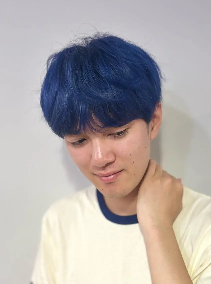 ショート カラー メンズ メンズブリーチ メンズ韓国風 ブリーチ ブルーカラー 韓国風ヘア メンズ/扱いやすい髪 /毛流れ/大城聖瑠のヘアスタイル