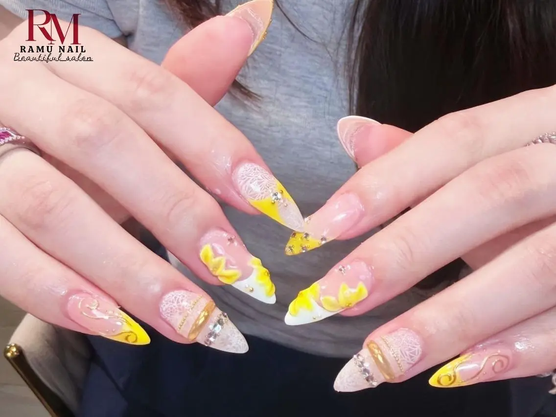 ネイル キラキラネイル マグネットネイル ミラーネイル ピンク ワンホンネイル ハンドネイル RAMU Nail 恵比寿店のネイルデザイン
