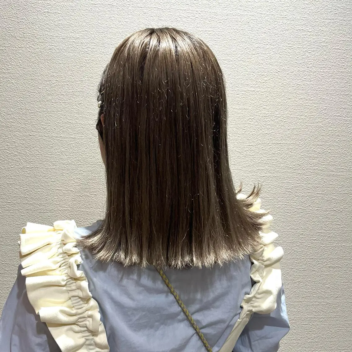 ミディアム カラー 透明感カラー グレージュ ♡ナナコ♡ レイヤー /ブリーチ/艶髪のヘアスタイル