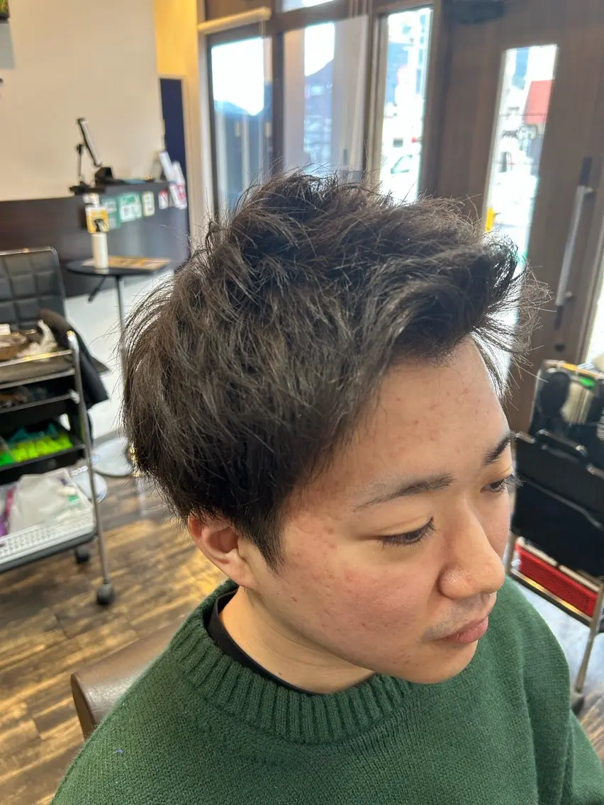 ショート メンズ ヘアカラー RYOMA (リョーマ)のヘアスタイル