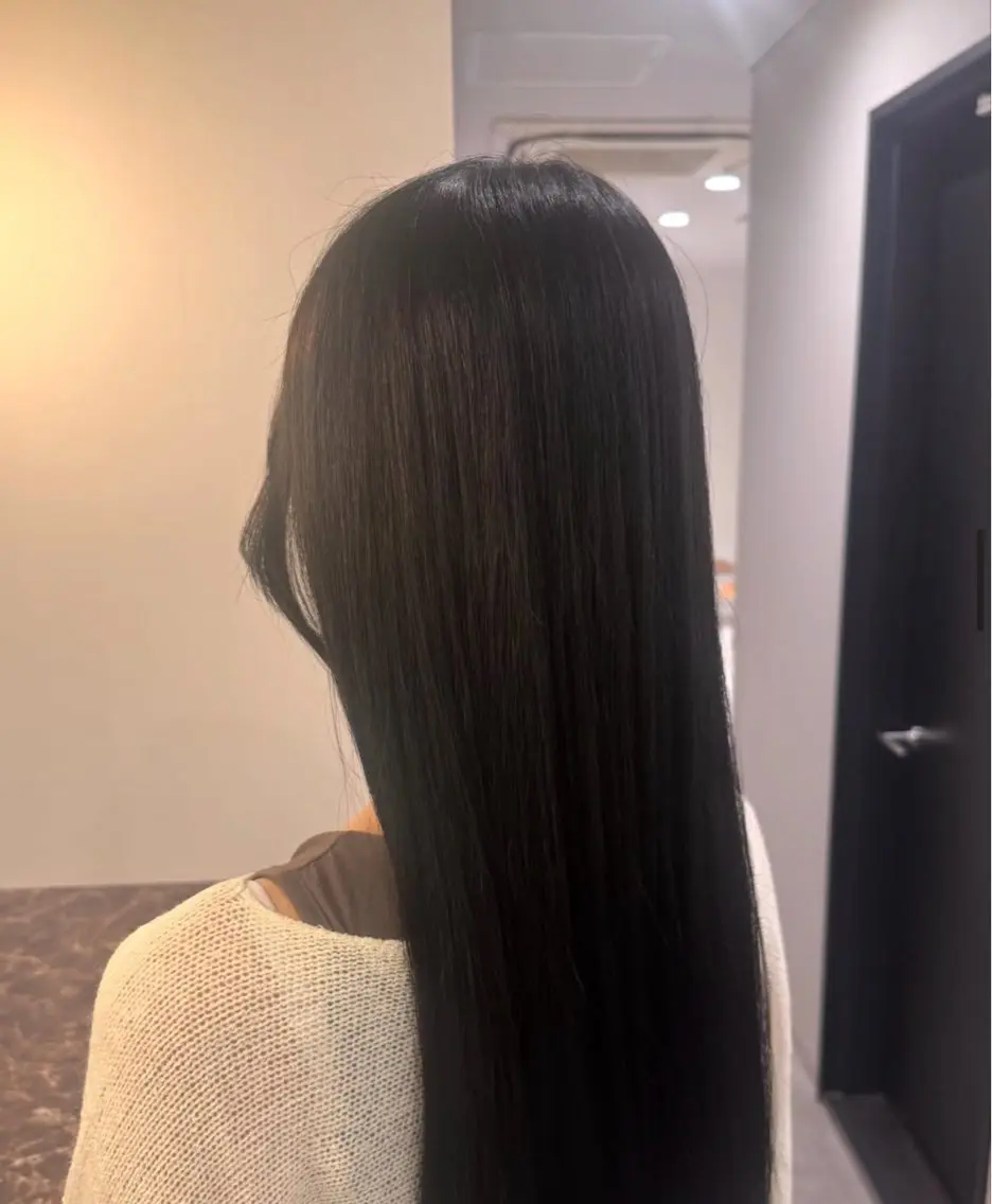 ロング カラー 黒髪 顔まわりレイヤー レイヤーカット カット ヘアカラー Ako  カット・ 縮毛矯正モデル募集のヘアスタイル