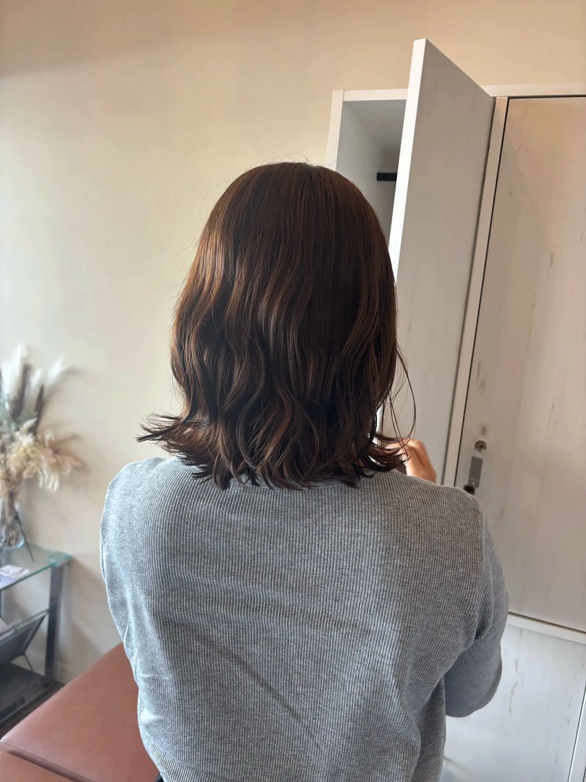 ミディアム 森本 麻比のヘアスタイル