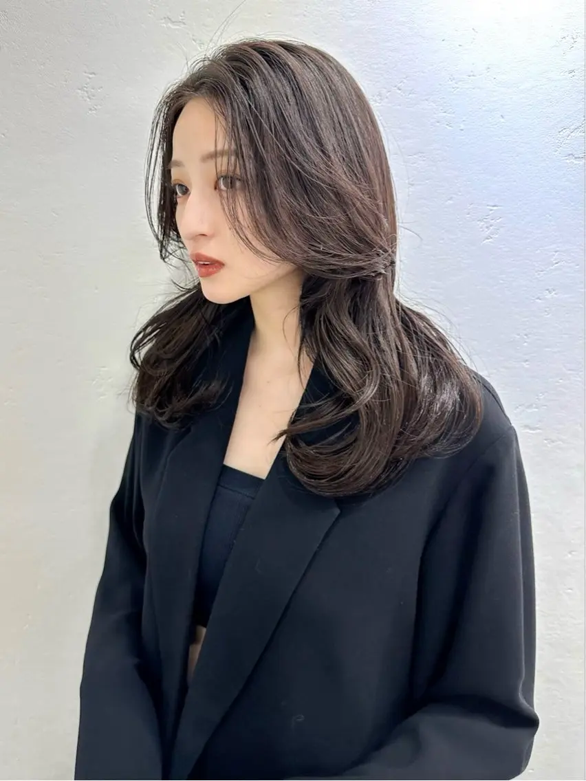 セミロング カラー ミディアムレイヤー 添田晃基のヘアスタイル