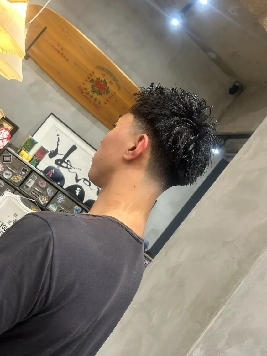 ショート メンズ フェードカット メンズパーマ スパイキーショート ショートヘア カット パーマ ヘアセット 明大前/フェード /海外パーマ/岳のヘアスタイル