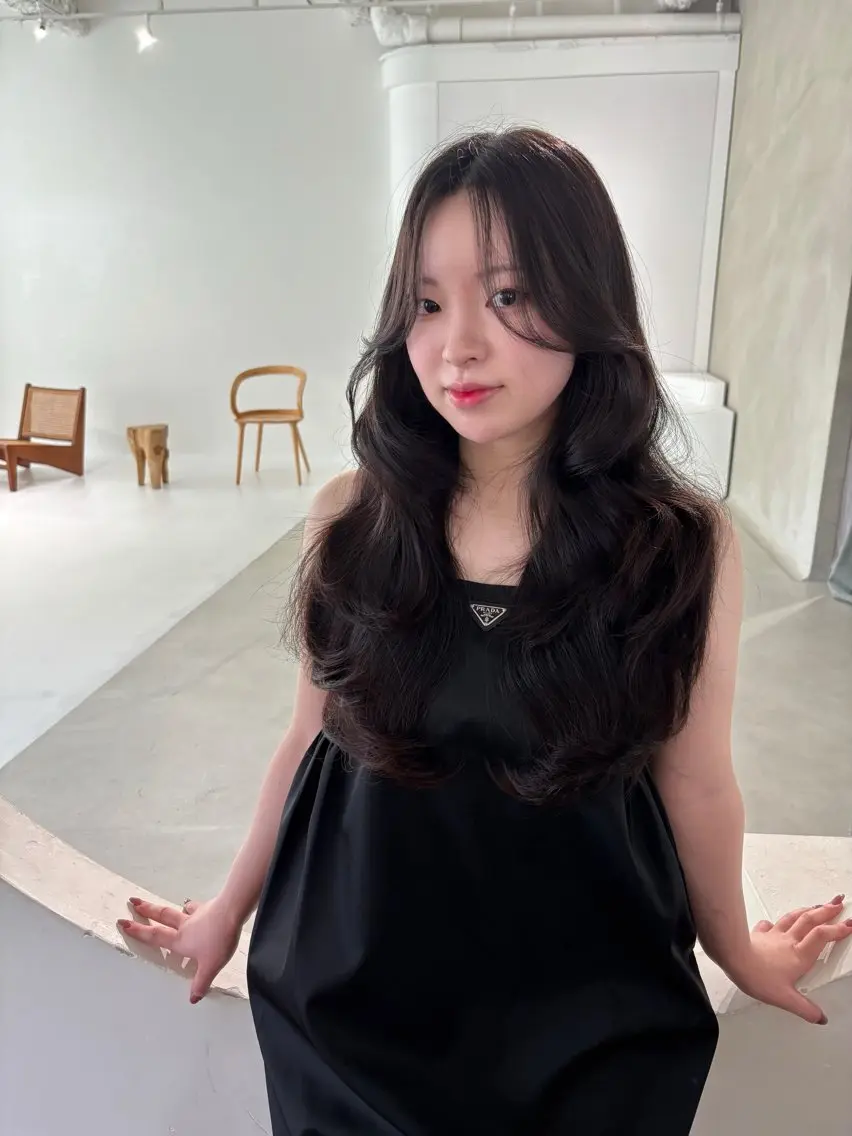 ロング カラー ヘアアレンジ くびれヘア 韓国風ヘア レイヤーカット カット ヘアカラー トリートメント 韓国風レイヤーカット 💎髪質改善"yuiのヘアスタイル