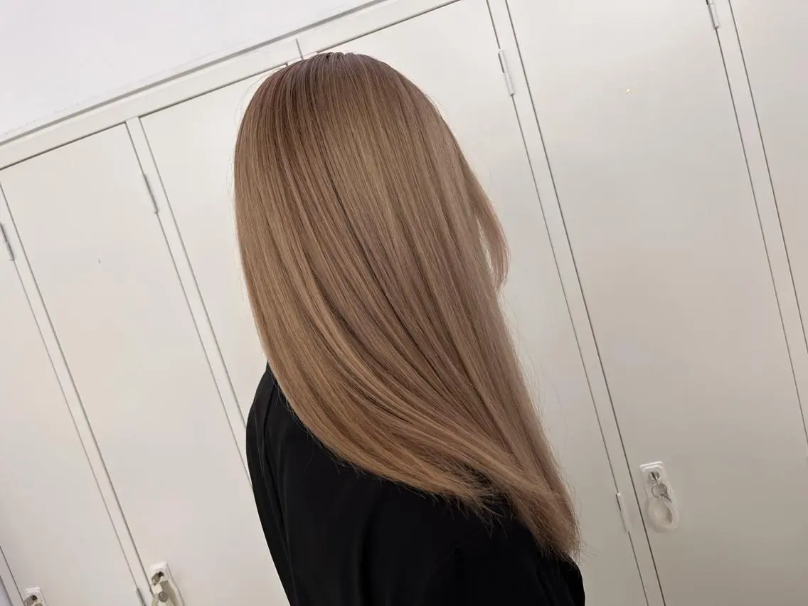 セミロング ヘアカラー ❄️透明感カラー❄️ メンズ✂️TOWAのヘアスタイル