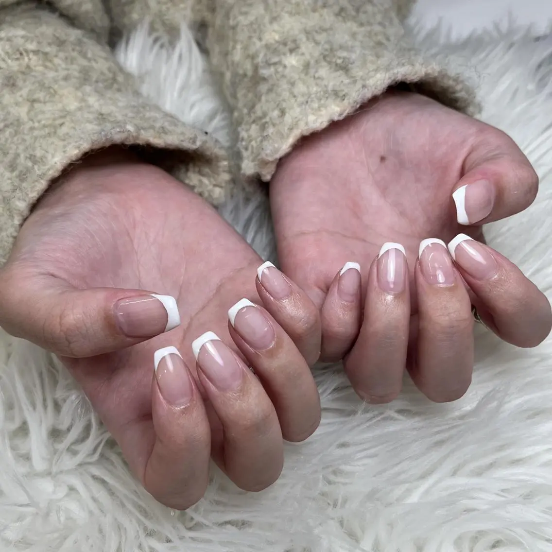 ネイル フレンチネイル ハンドネイル nail salon &e rieのネイルデザイン
