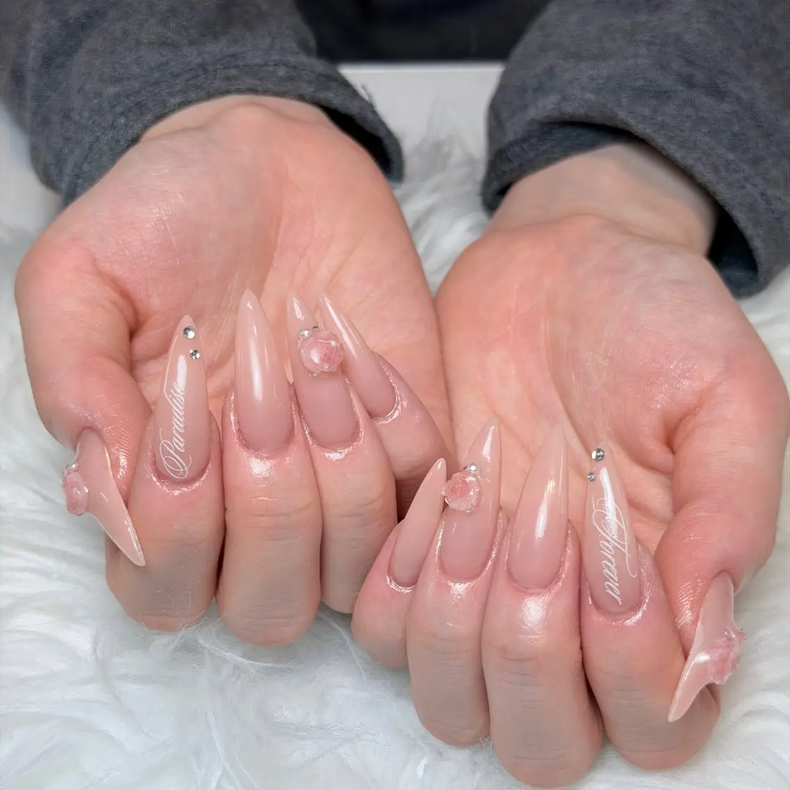 ネイル クリアネイル ドット フラッシュネイル フレンチネイル マグネットネイル ハンドネイル ハンドケア Aria Nail Beautyのネイルデザイン