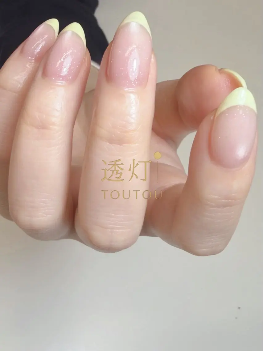 ネイル ハンドネイル 透灯 TOUTOU 🪄のネイルデザイン