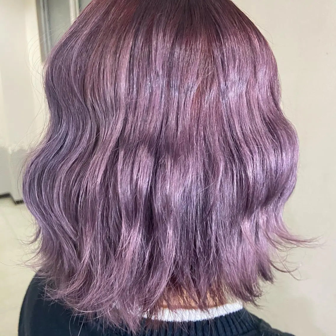 ショート カラー パープルカラー 吉村 夏椰のヘアスタイル