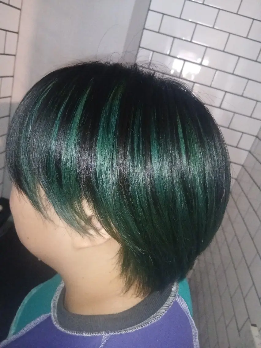 ショート ヘアカラー トリートメント セナ✨ ブリーチカラーのヘアスタイル