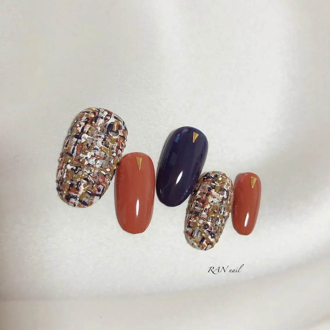 ネイル ブルー ジェルネイル ネイビー ニュアンスネイル オフィスネイル RAN nailのネイルデザイン