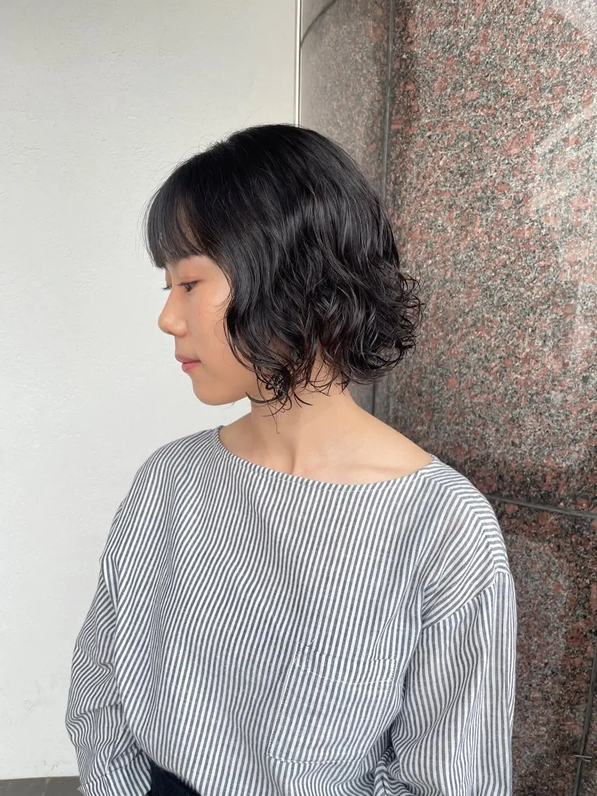 ミディアム ミディアムパーマ ボブ イルミナカラー/レイ ヤーカット/三好春奈のヘアスタイル