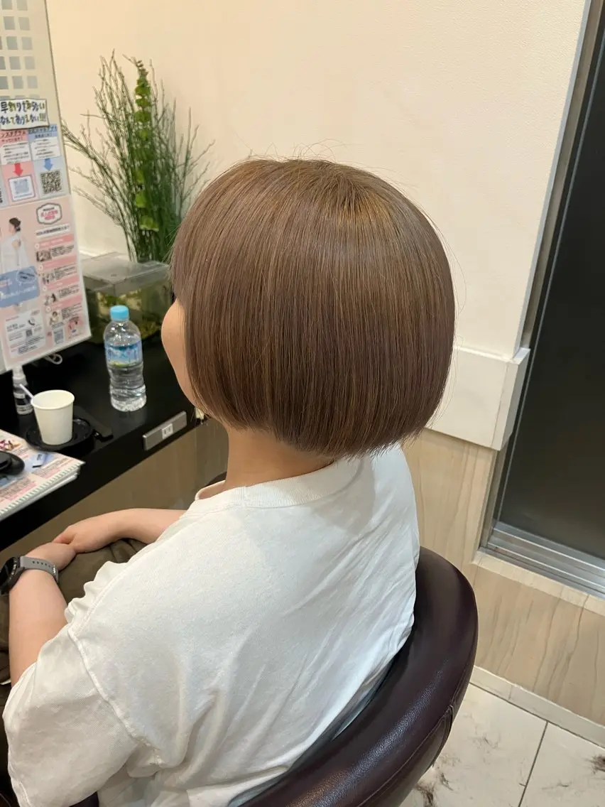 ショート ヘアカラー yukari 艶髪ヘアのヘアスタイル