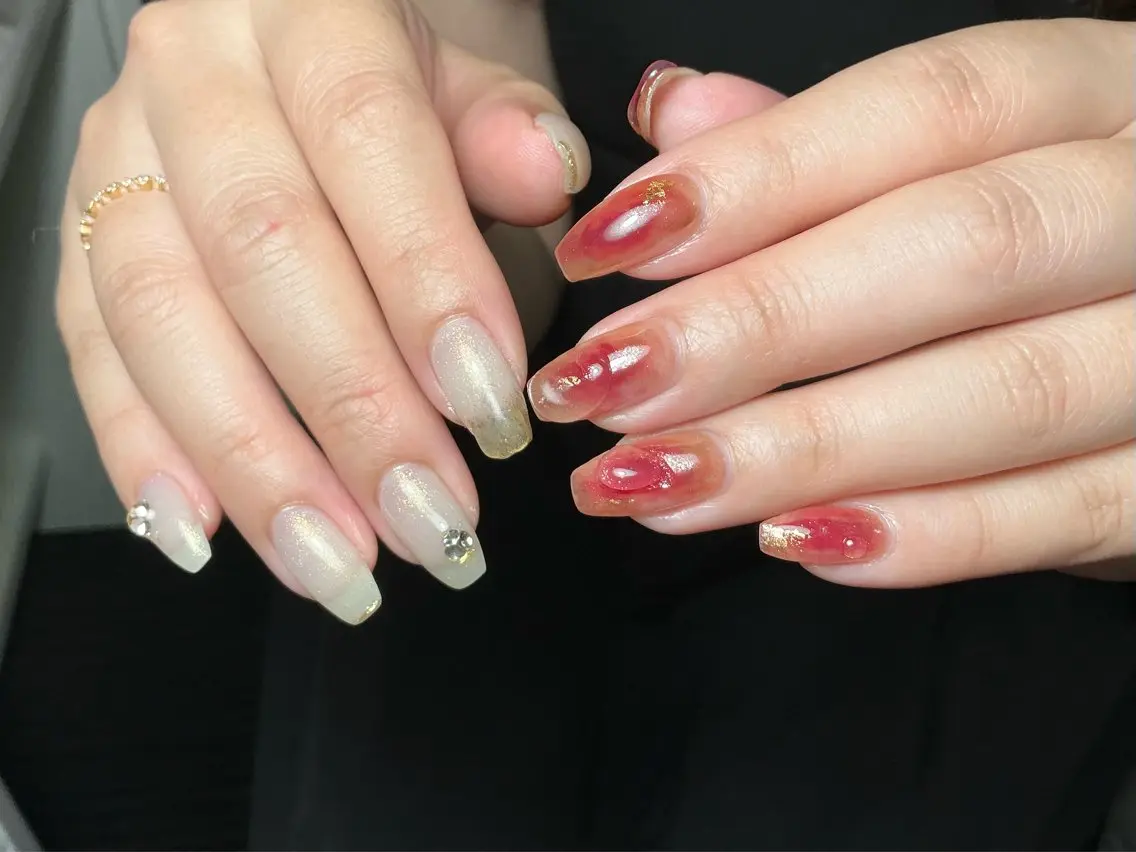ネイル オーロラネイル 長さ出し フレンチネイル ジェルネイル ガラスフレンチ ハンドネイル Rela・S NAILのネイルデザイン