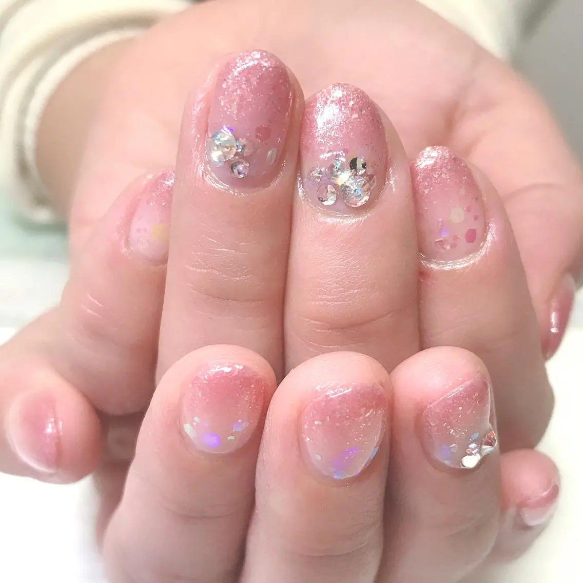 ネイル グラデーション キラキラネイル オフィスネイル ピンク シンプルネイル ステラ marikominoのネイルデザイン