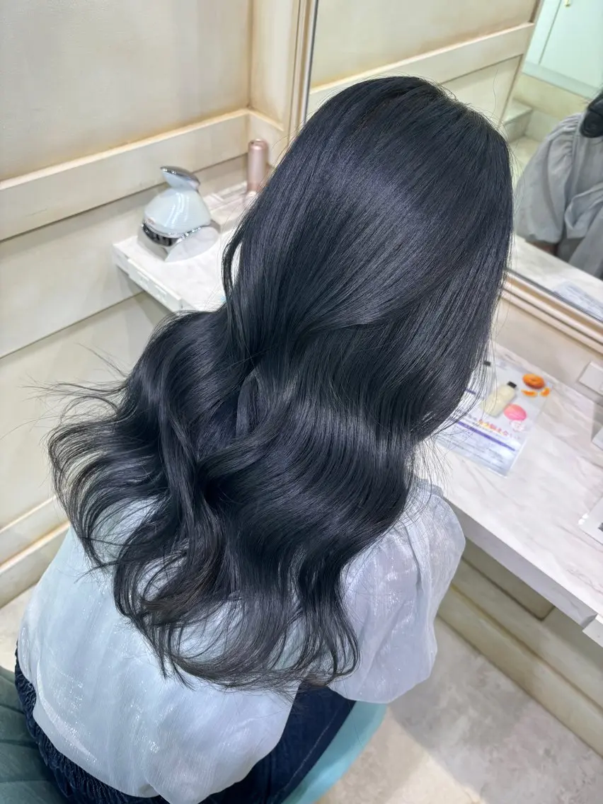 ロング カラー 黒髪 ブルーカラー ブルーブラック 透明感カラー/ kazusaのヘアスタイル