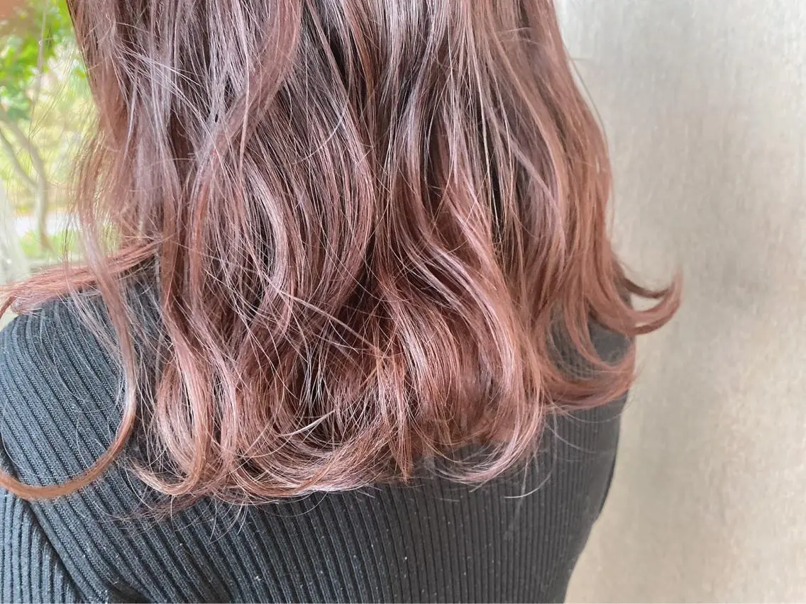 セミロング オリーブ カラー✨有坂映哉のヘアスタイル