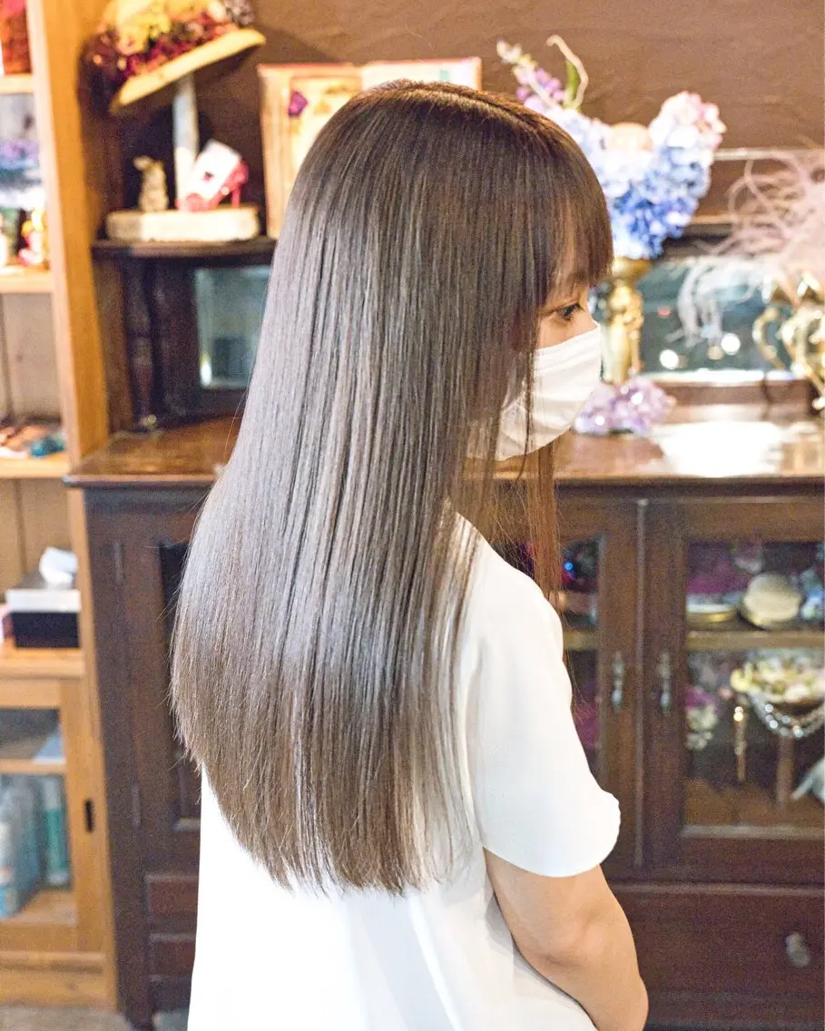 ロング カラー 顔周りカット カット ヘアカラー トリートメント 安藤悠里/ハイトーン /デザインカラーのヘアスタイル