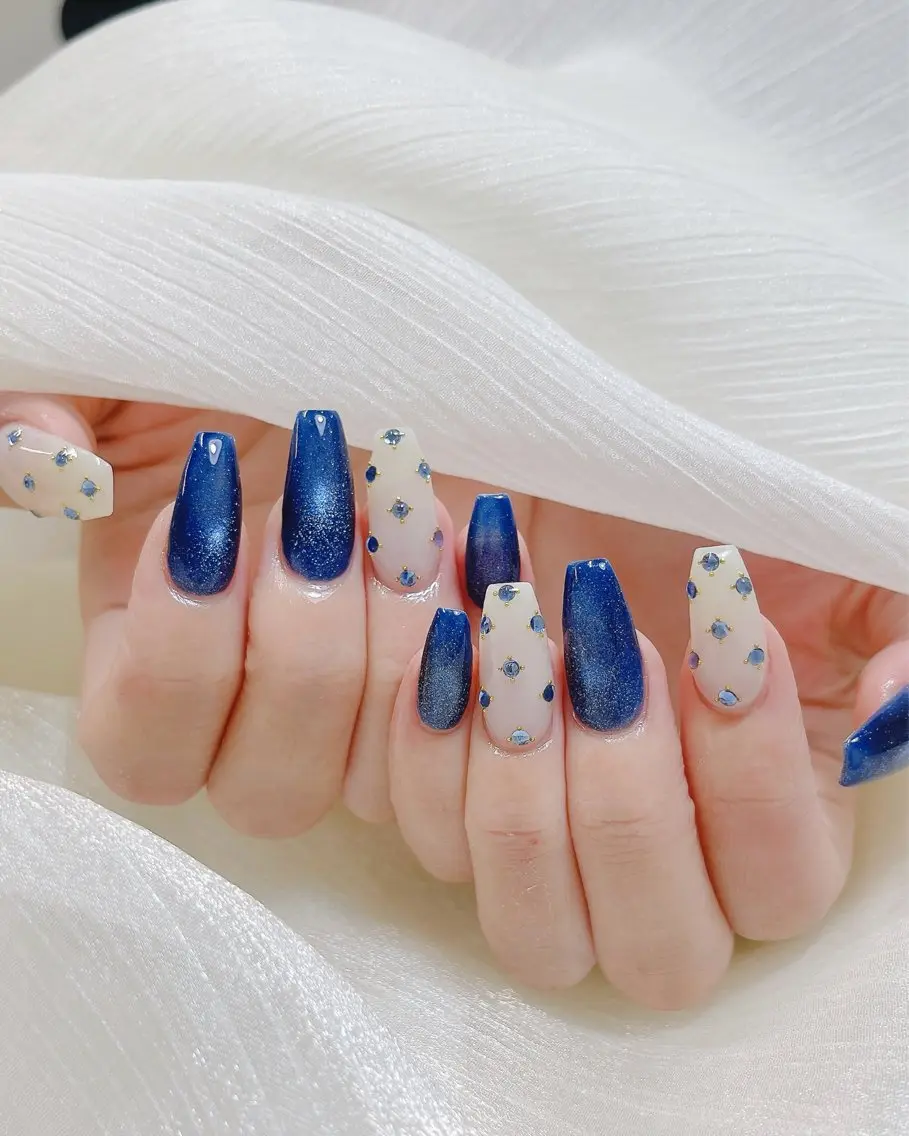 ネイル チークネイル ドット フラワーネイル フレンチネイル キラキラネイル ハンドネイル Speraネイル 大宮店🎀のネイルデザイン