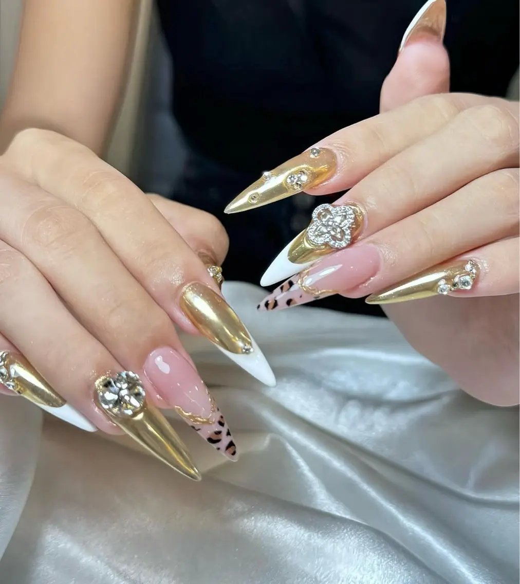 ネイル アートネイル フレンチネイル ジェルネイル 韓国ネイル ミラーネイル Rin Nail 新大久保店のネイルデザイン