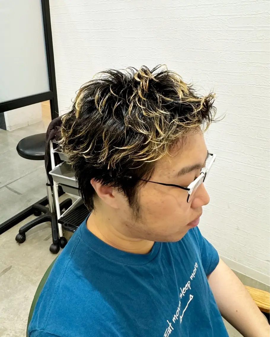 〔海外ボーイ風〕メンズカット+パーマの写真