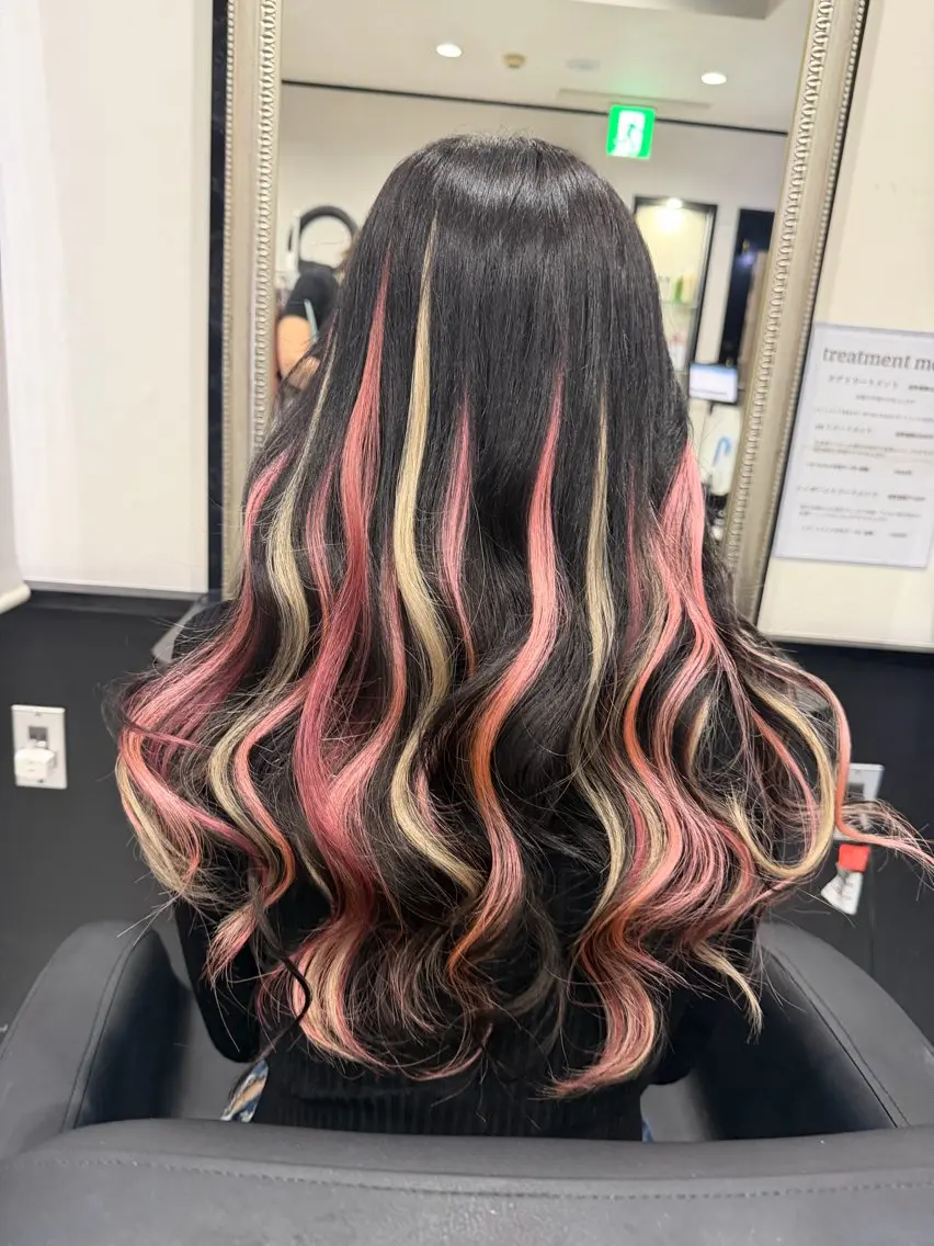 ロング エクステ ハイライト カット ヘアカラー トリートメント エクステ 長田 麻友子のヘアスタイル