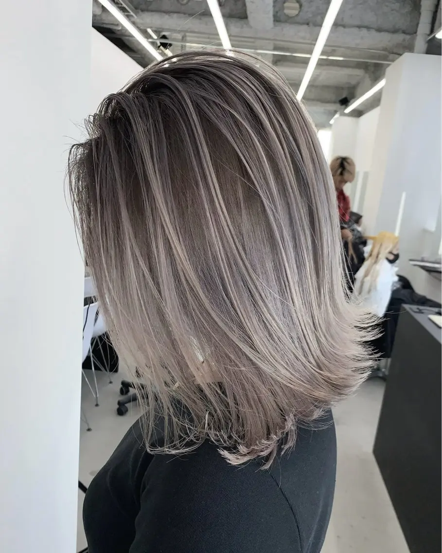 ショート カラー バレイヤージュ レイヤーカット ヘアカラー 𝐀𝐦𝐢/東海市 /ギャル/ハイトーンのヘアスタイル