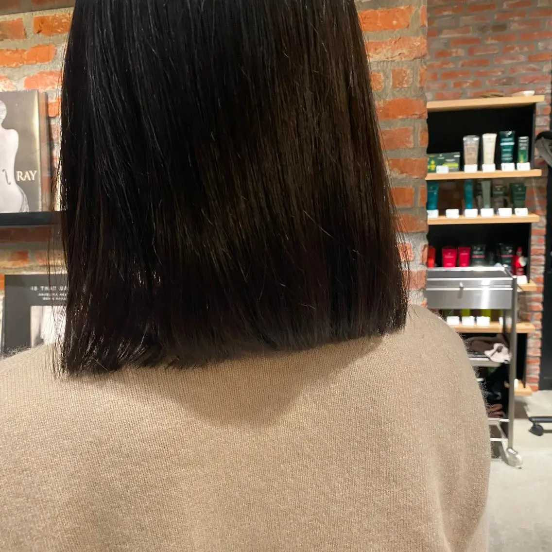 ミディアム 松本 茜のヘアスタイル