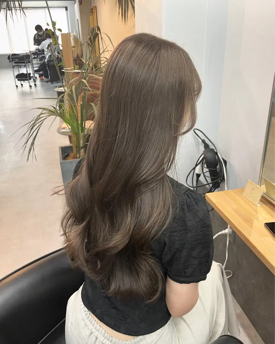 ロング カラー ミルクティーベージュ ❤︎レイヤー　MIAのヘアスタイル