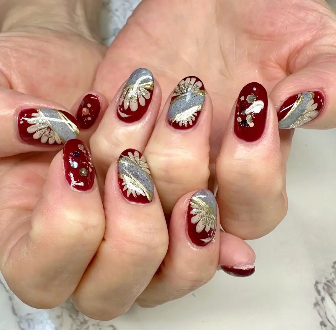 ネイル ボルドー ハロウィン キラキラネイル マグネットネイル ミラーネイル Mai’s nailのネイルデザイン