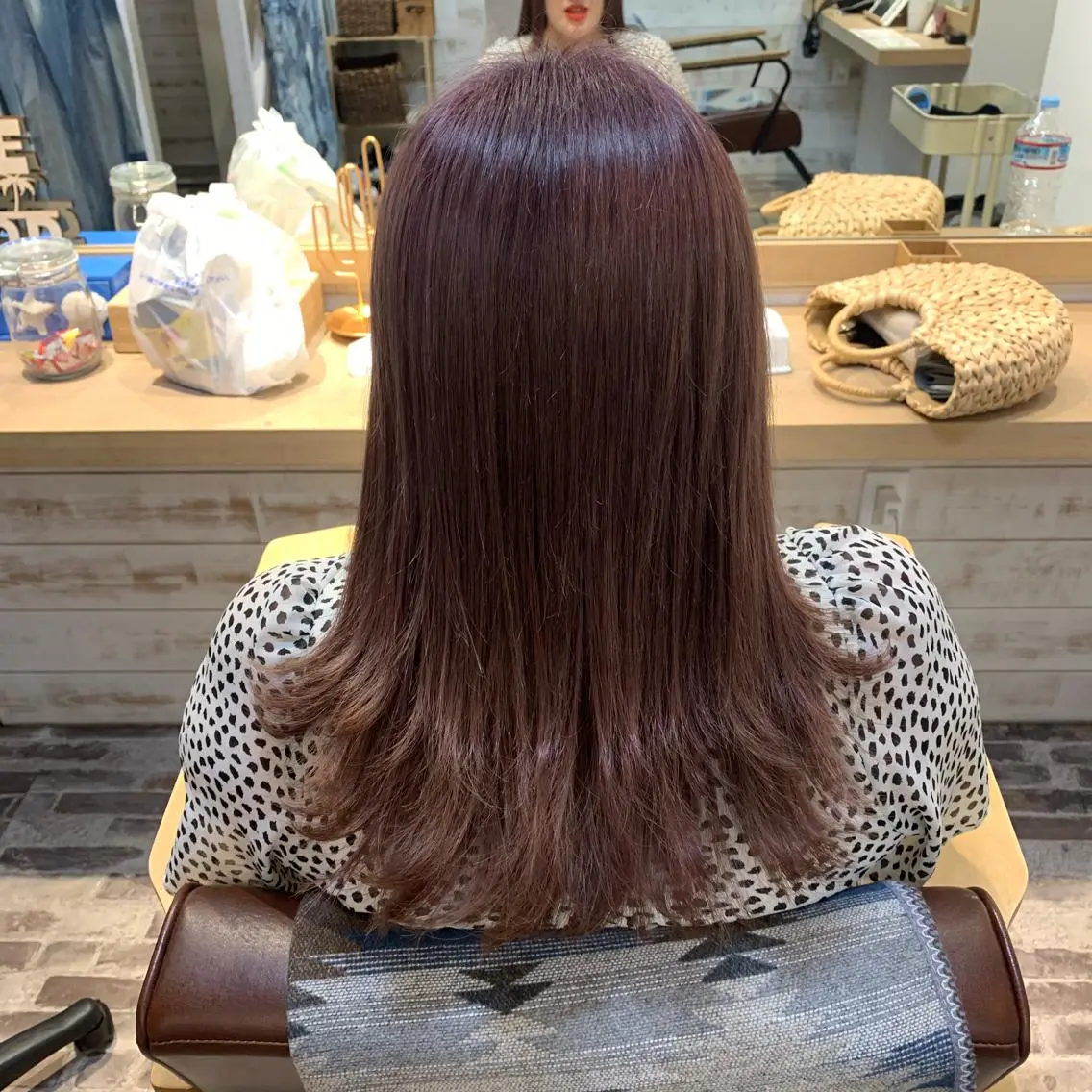 ミディアム ヘアカラー 二狼 (じろう)のヘアスタイル