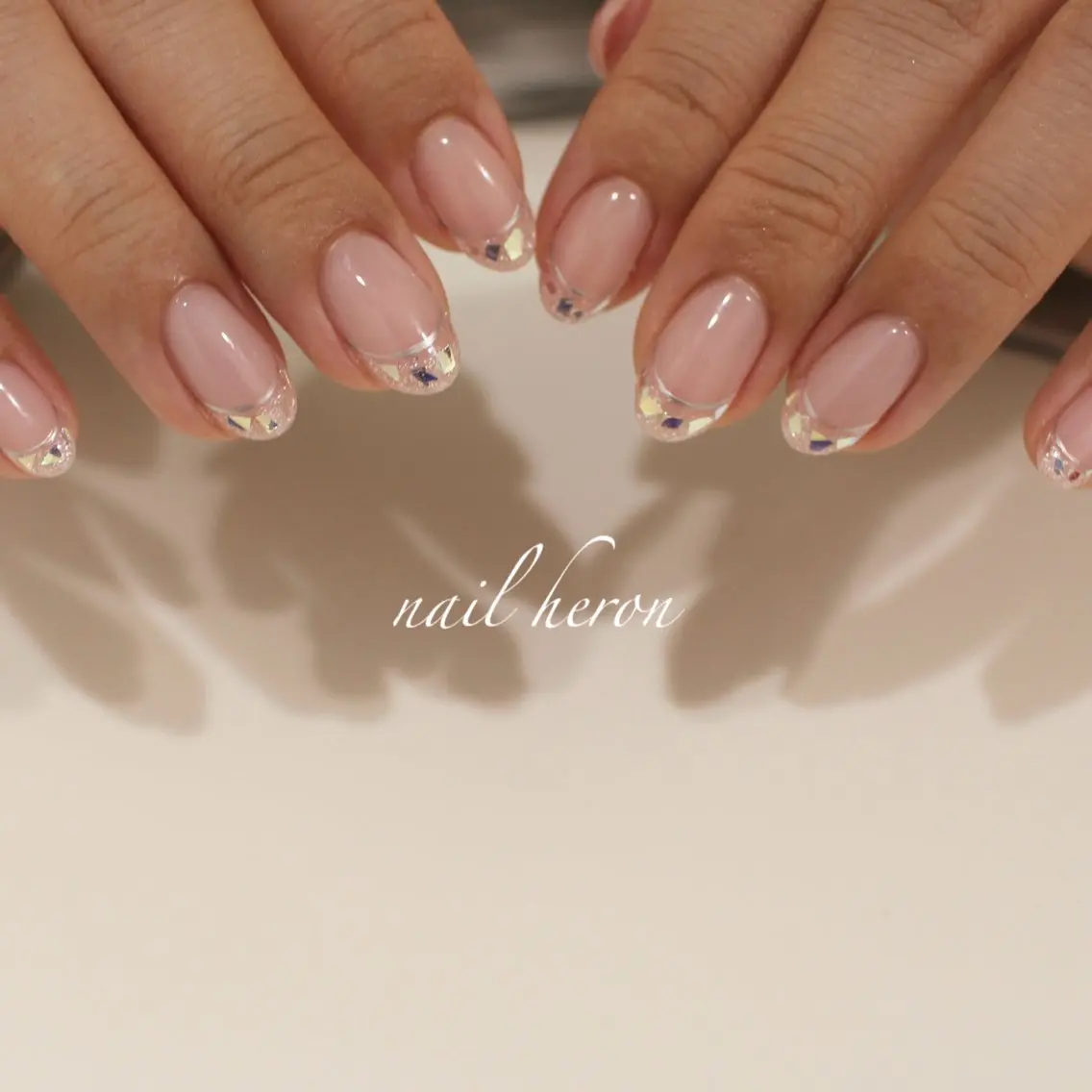 ネイル フレンチネイル ガラスフレンチ ハンドネイル saki_ nail heronのネイルデザイン