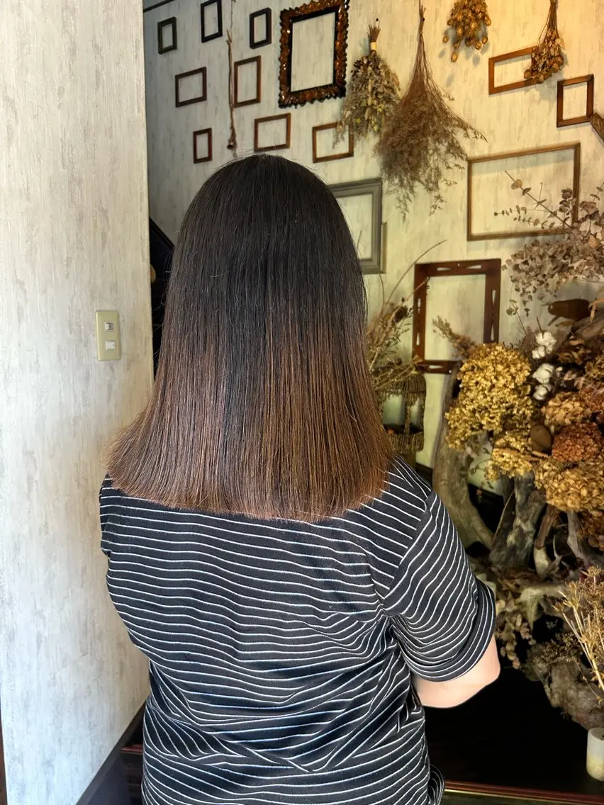セミロング オン眉 minami 🐣のヘアスタイル