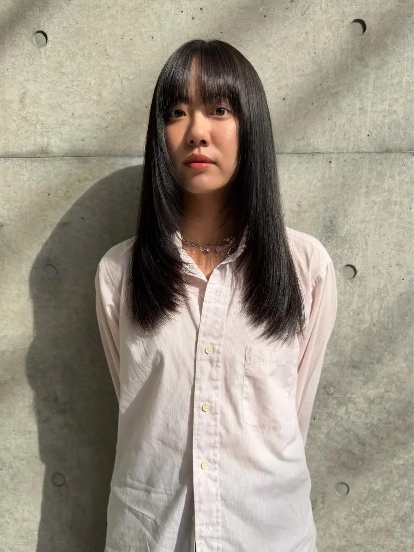 セミロング アッシュ カット ヘアカラー トリートメント Manaka🟤 今泉　Musiiikのヘアスタイル
