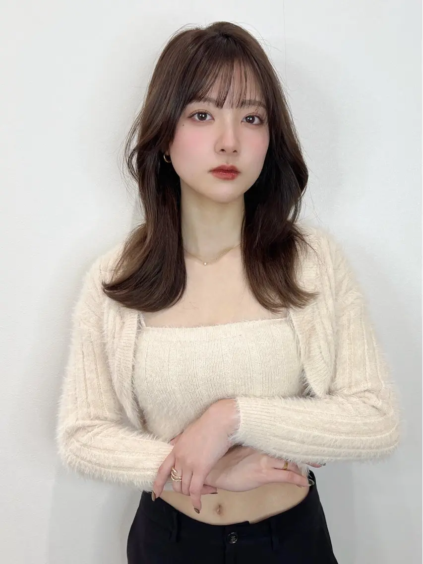 ロング カラー ヘアアレンジ ロングレイヤー エギョモリ 顔まわりレイヤー 顔周りカット ヨシンモリ 顔まわり職人🇰🇷 韓国ヘア/KAITOのヘアスタイル