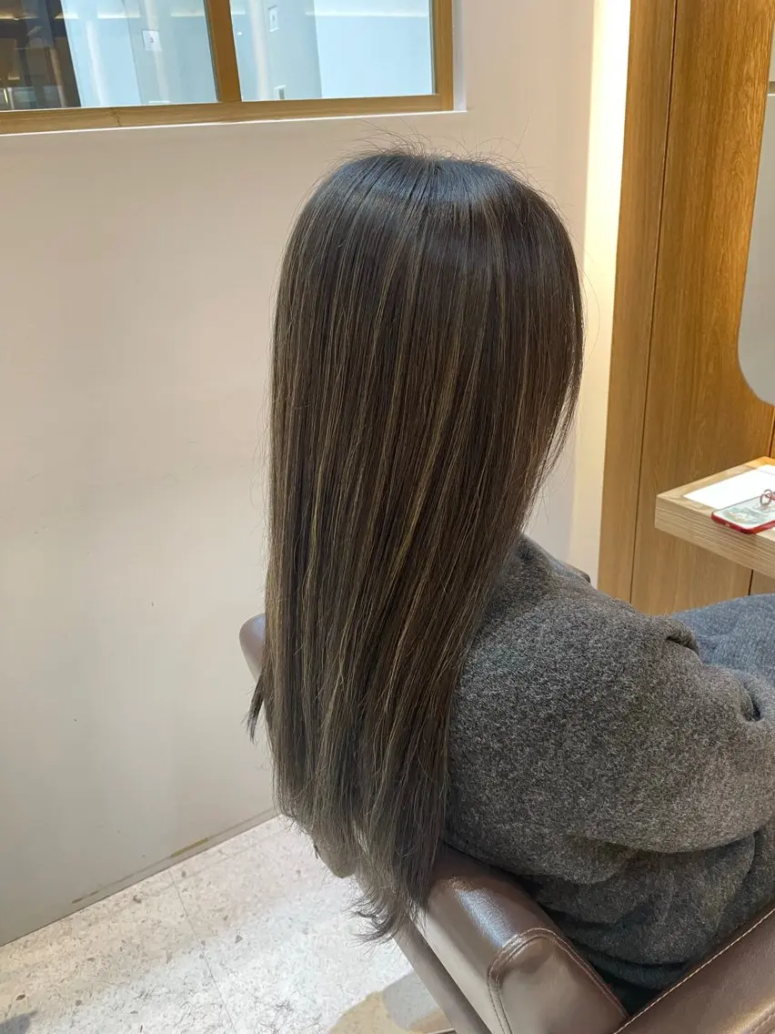 カラー ヘアカラー トリートメント 小島 仁美のヘアスタイル