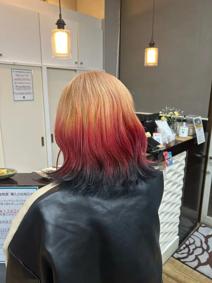 ミディアム カラー 城山 歩のヘアスタイル