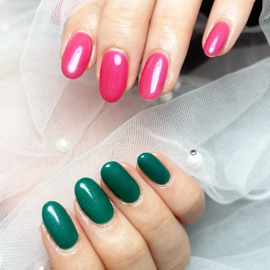 ネイル グリーン ワンカラーネイル ピンク シンプルネイル ハンドネイル nailroom DIASOMNIAのネイルデザイン