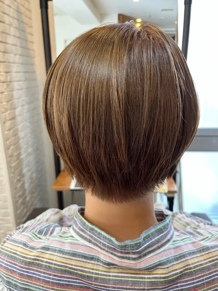 ショート カラー 伊藤 さやかのヘアスタイル