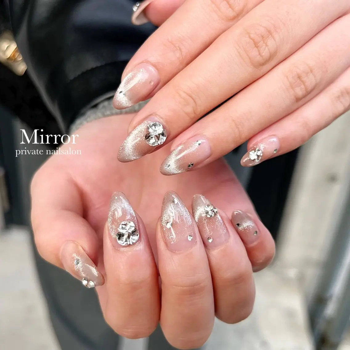 ネイル フレンチネイル マグネットネイル マグネットフレンチ nailsalon Mirrorのネイルデザイン