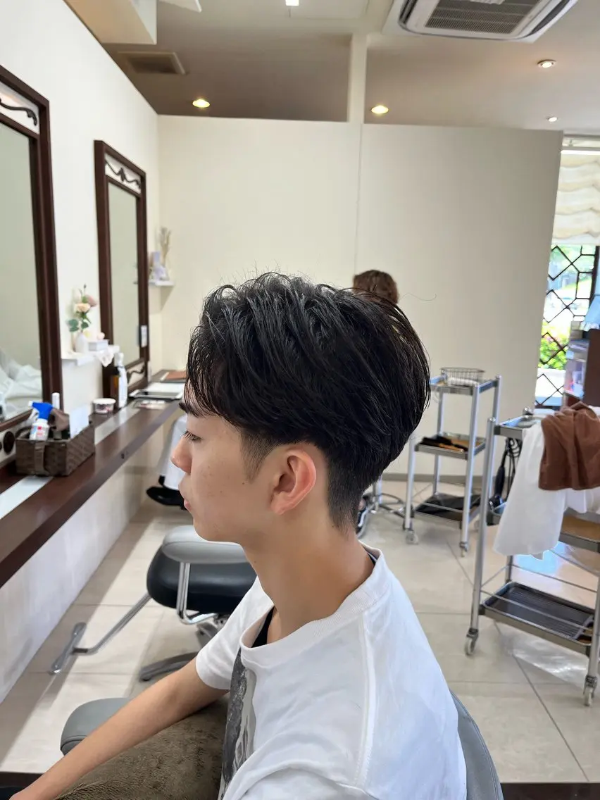 ショート メンズ センターパート 刈り上げ 🧊メンズ特化🧊 高木航希のヘアスタイル