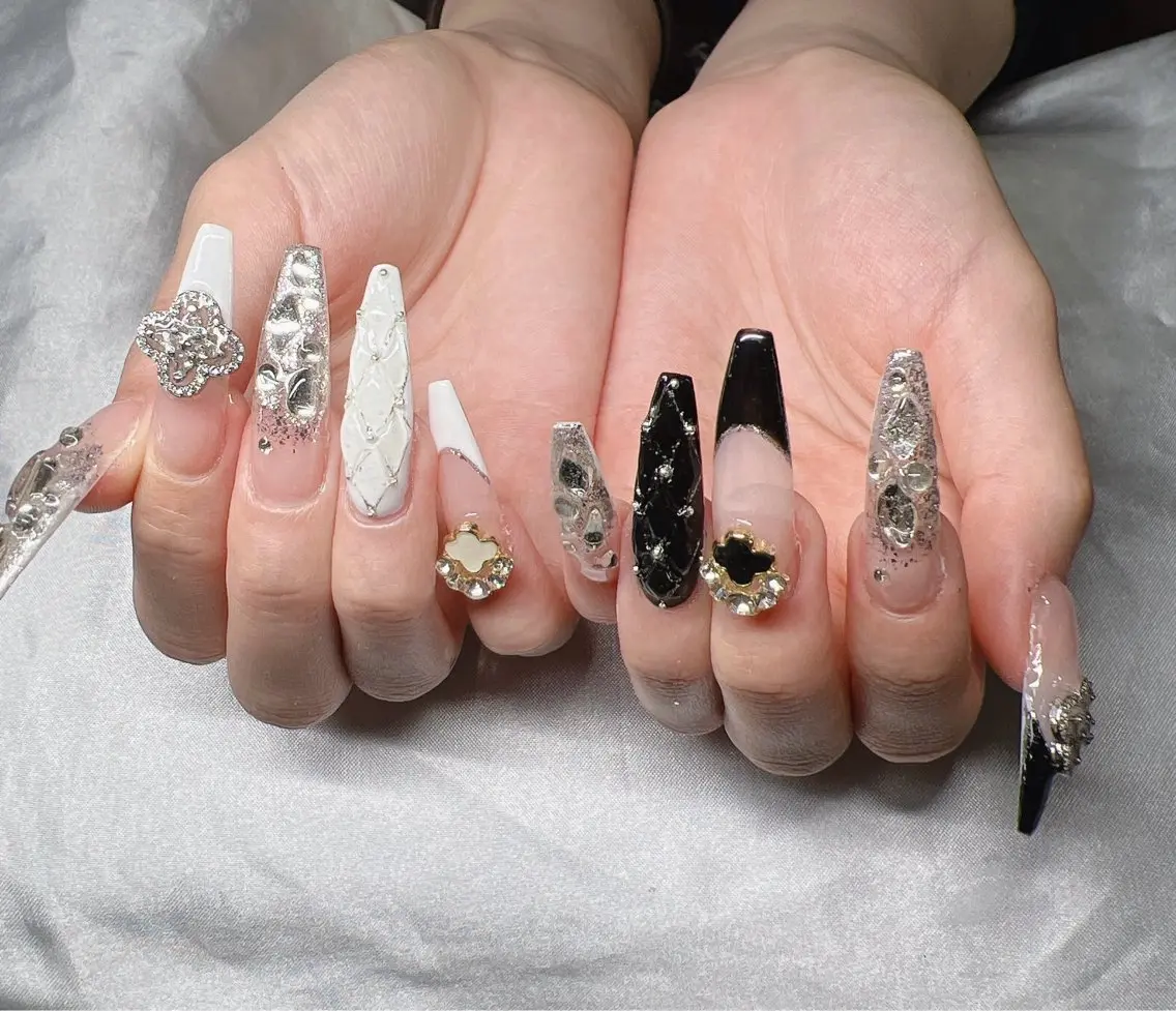 ネイル ハンドネイル Lee Nailsのネイルデザイン