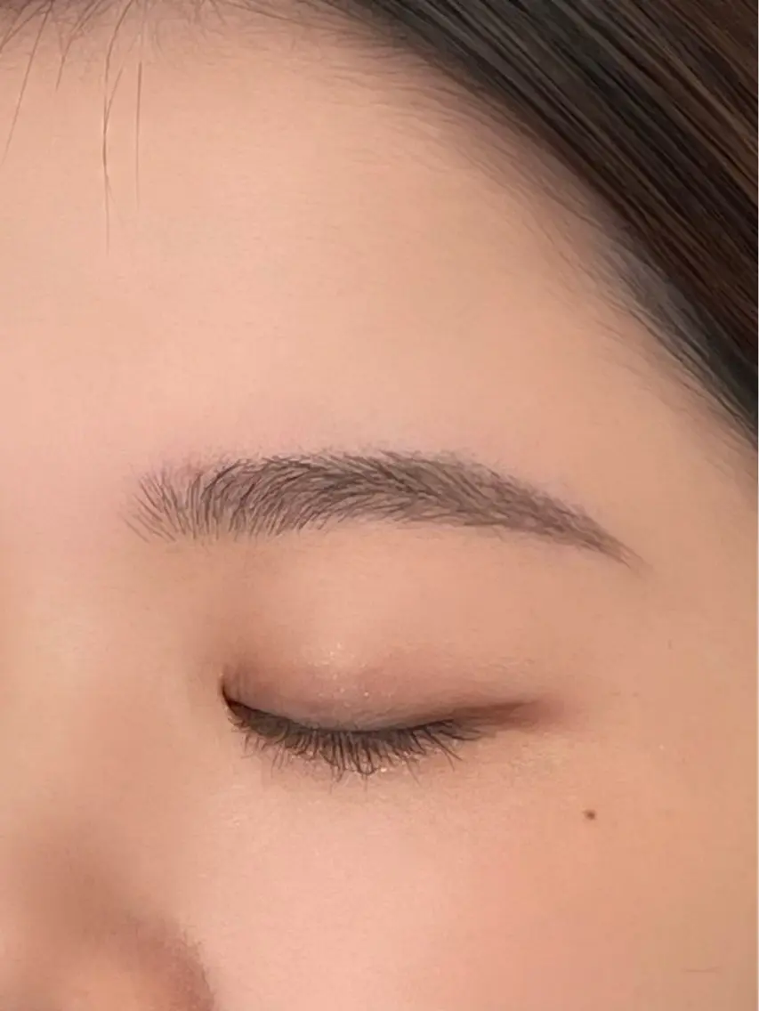 アイブロウ ワックス脱毛 Vibella eyelashのマツエク・マツパデザイン