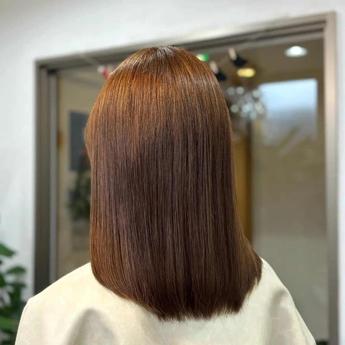 ミディアム カット ヘアカラー トリートメント 3tuba Asumiのヘアスタイル