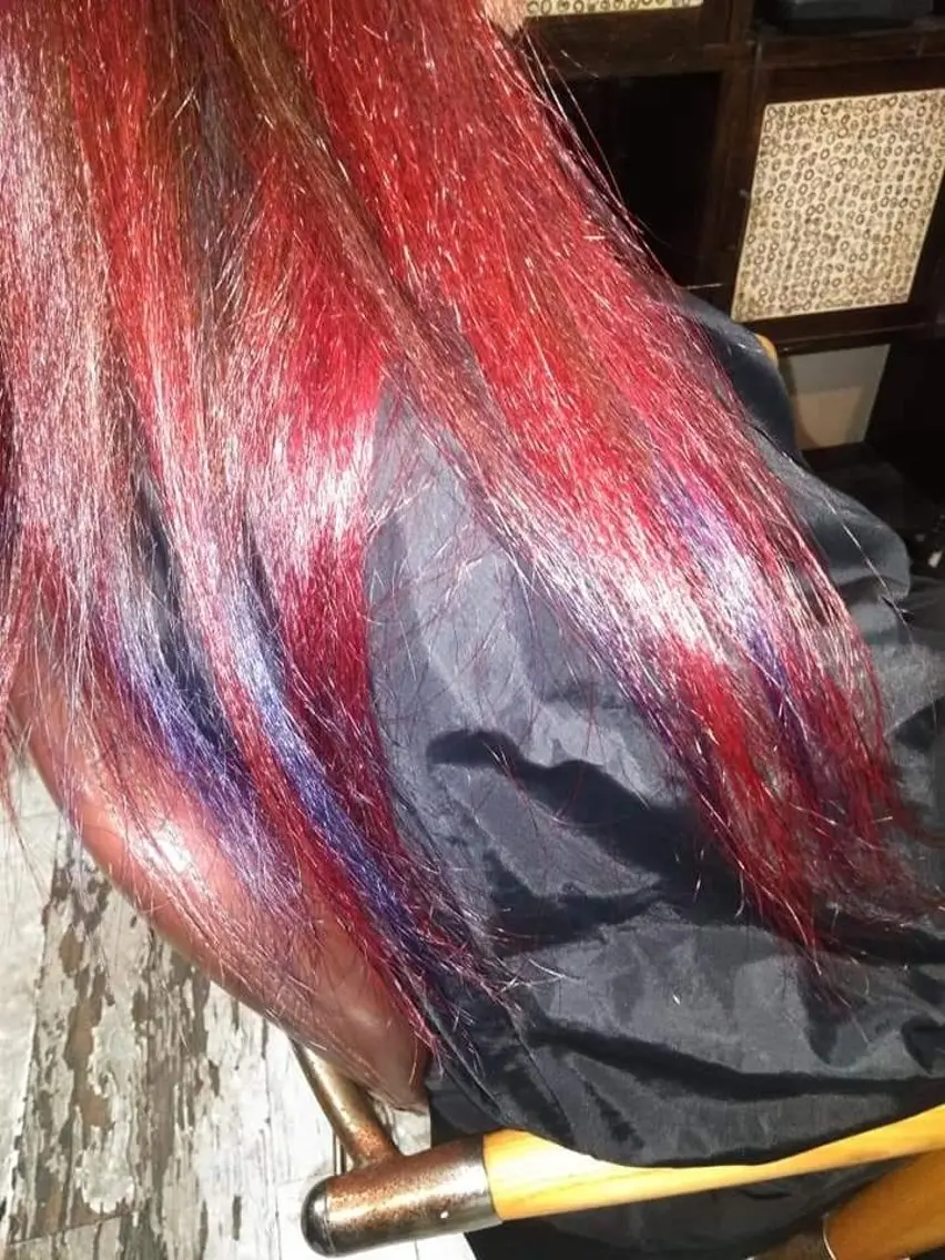 カラー ロング ブリーチ ブルーカラー メッシュ レッドカラー バイオレットカラー カット ヘアカラー パーマ 縮毛矯正 トリートメント ヘッドスパ 熊倉 孝志のヘアスタイル